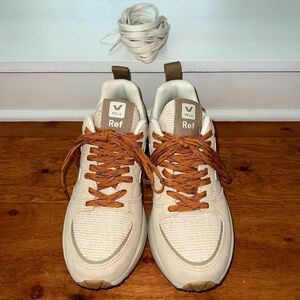 Veja x Reformation Venturi Sneakers Juta Size 38